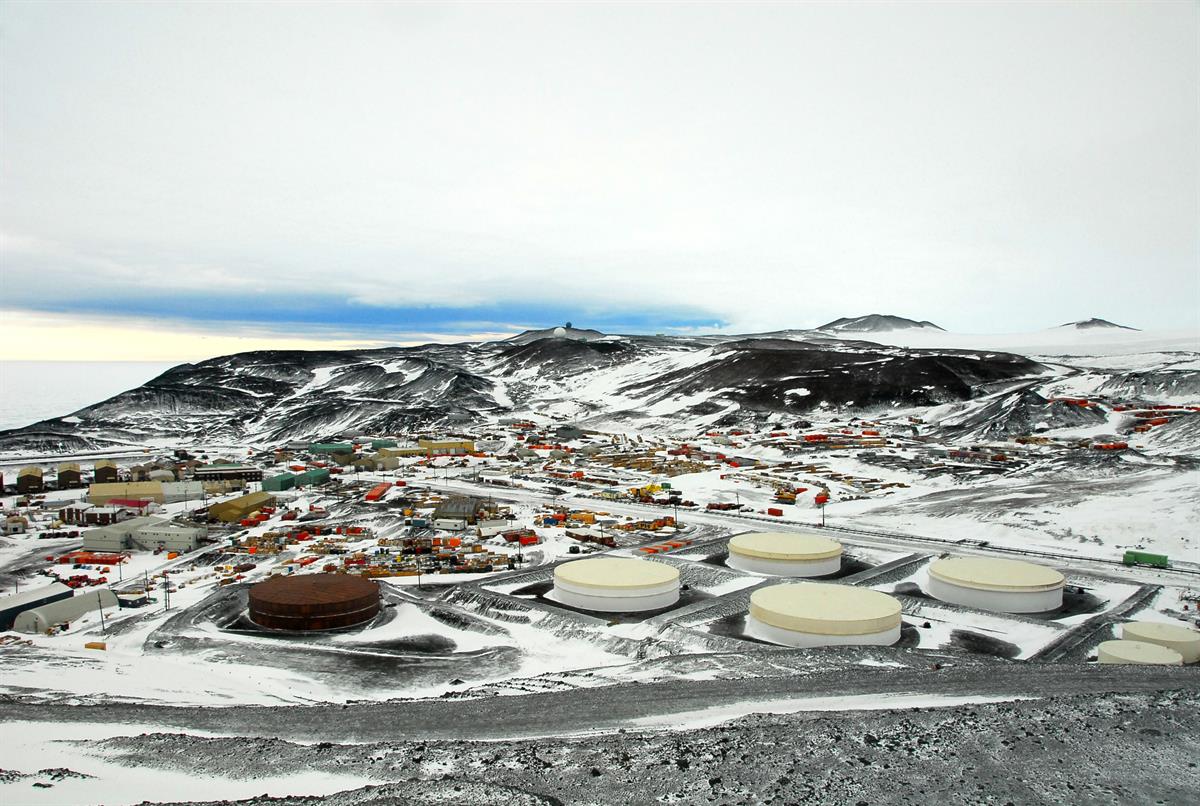 Antarctic Photo Library - Photo Details - Mcmurdo.3.jpg