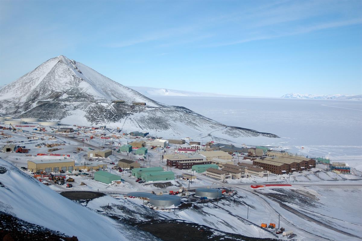 Antarctic Photo Library Photo Details Mcmurdo10 3735