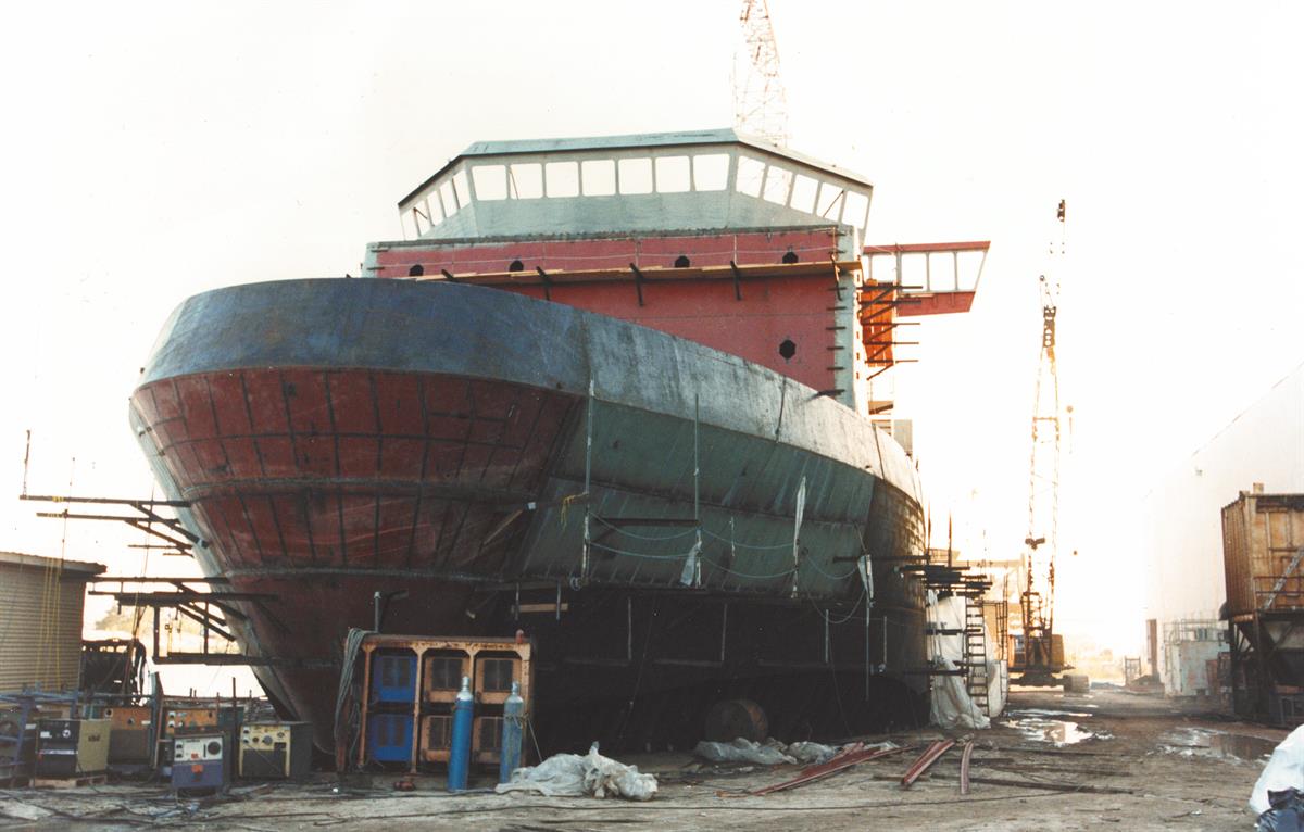 Antarctic photo library photo details 1991 nbp shipyard