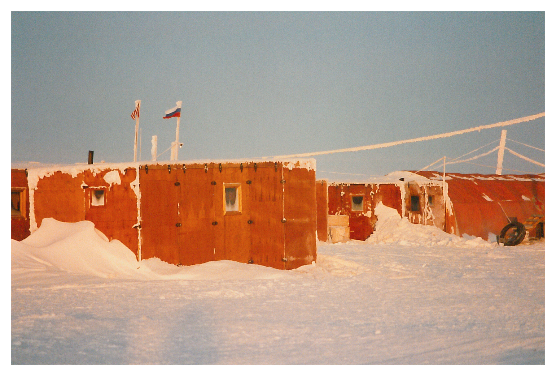 Building structures on snow.