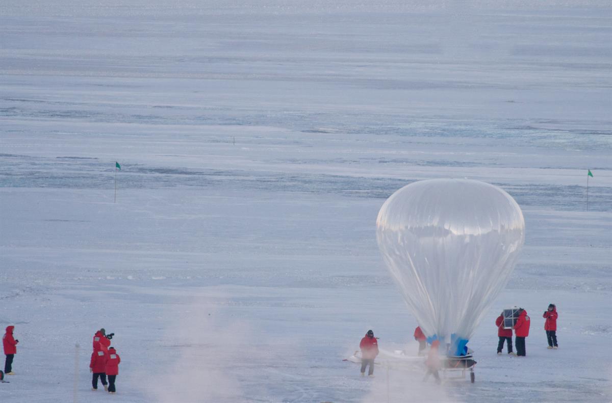 Antarctic Photo Library - Photo Details - CONCORDIASI_LAUNCH_1.JPG