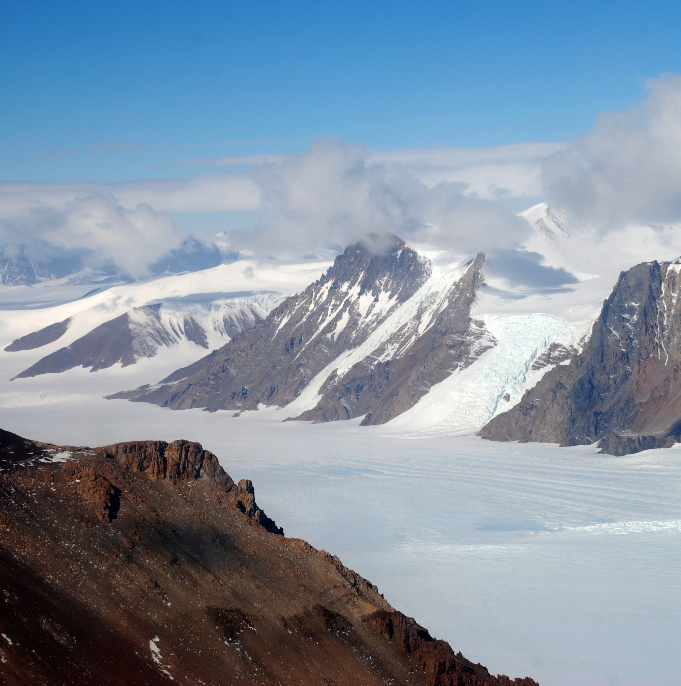 Landscape view of glaciers and mountains.