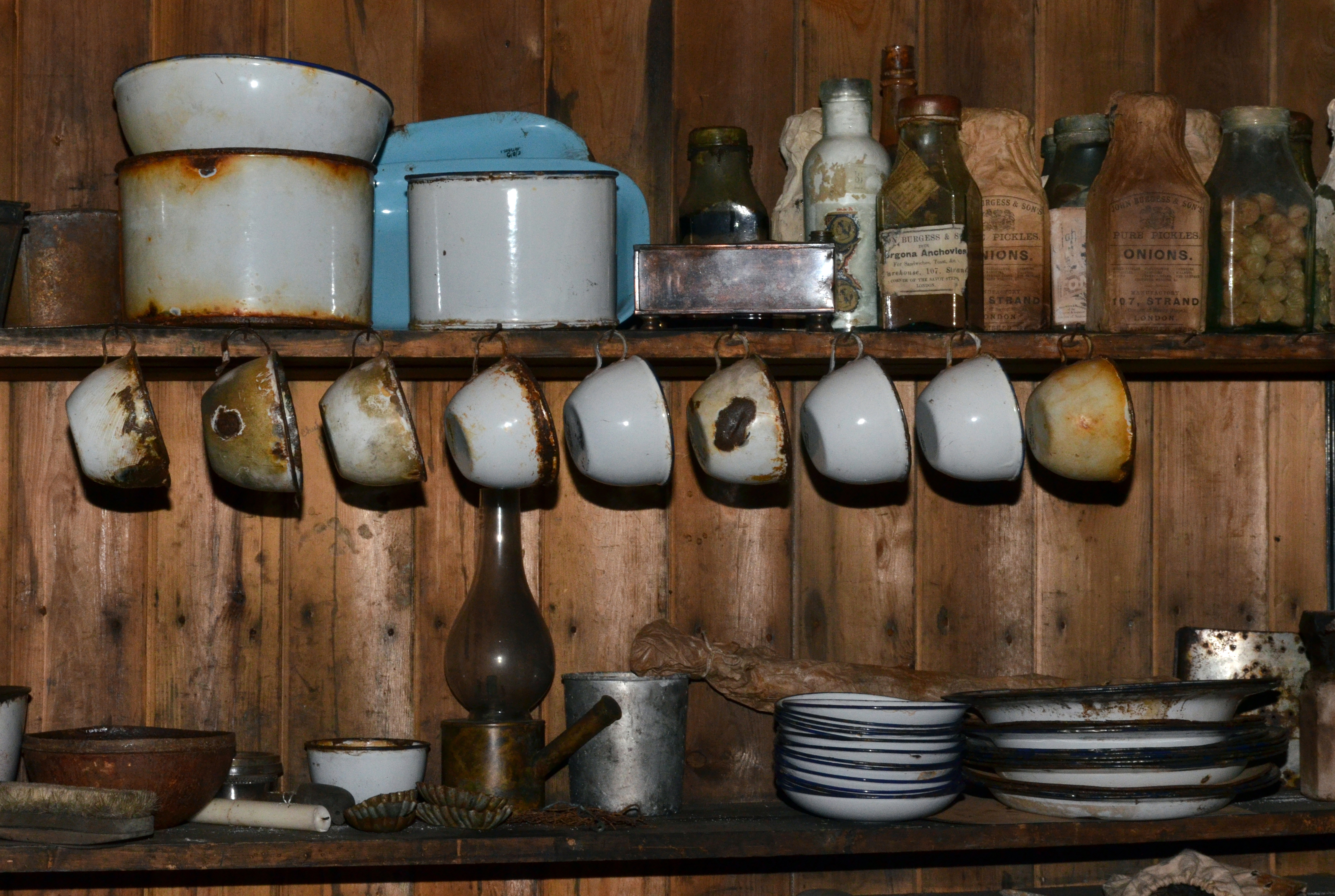 Kitchen plates and cups.