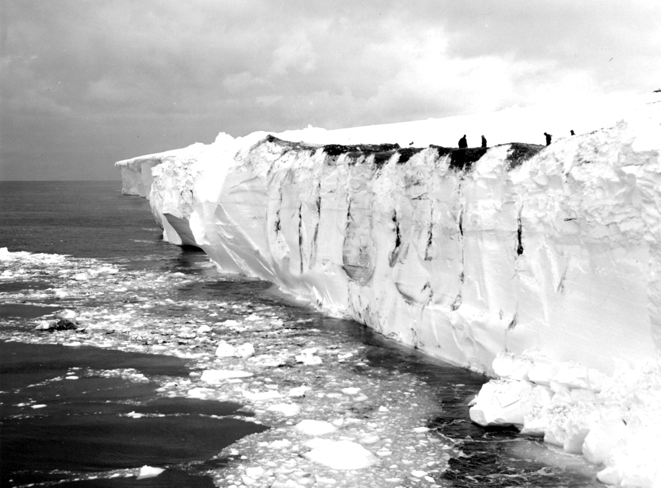 Antarctic Photo Library Photo Details KAINANBAYBARRIER.1.10.57.JPG