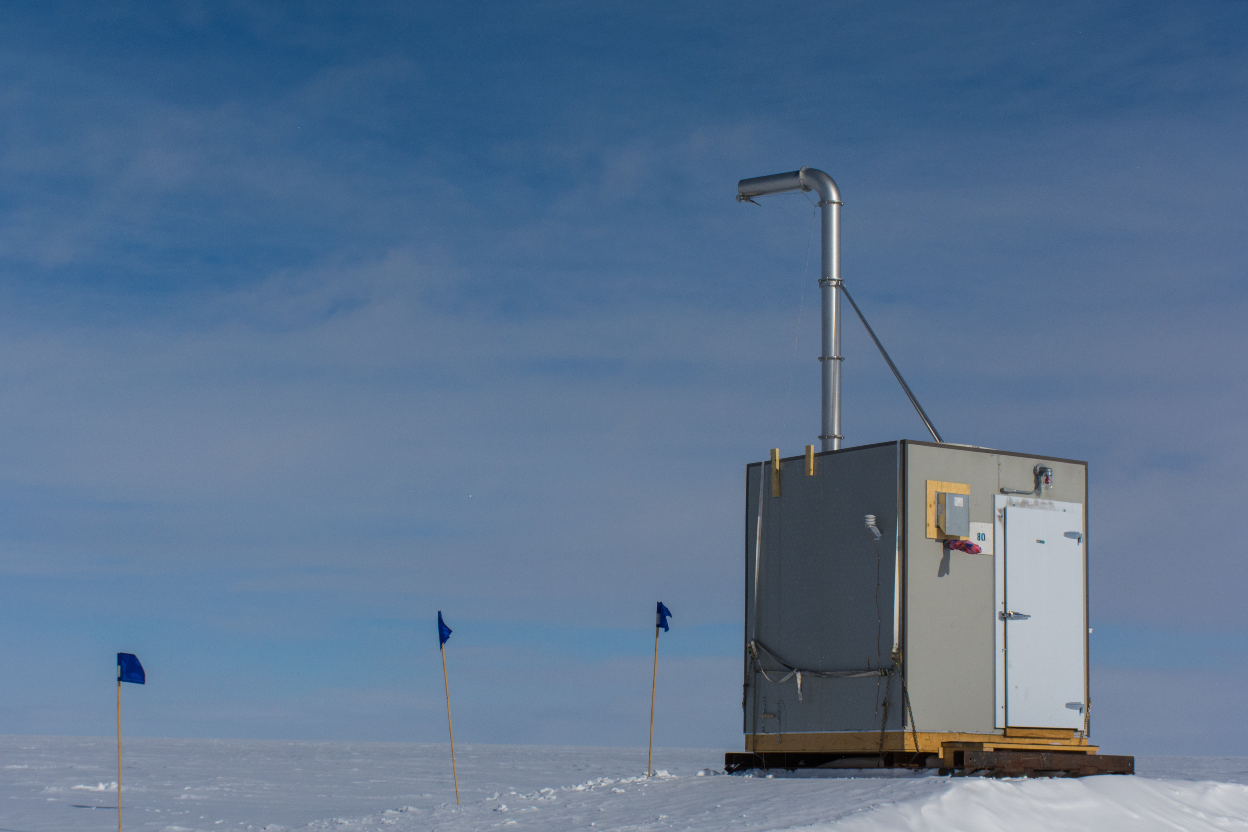 A machine that sucks in air upwind of the South Pole