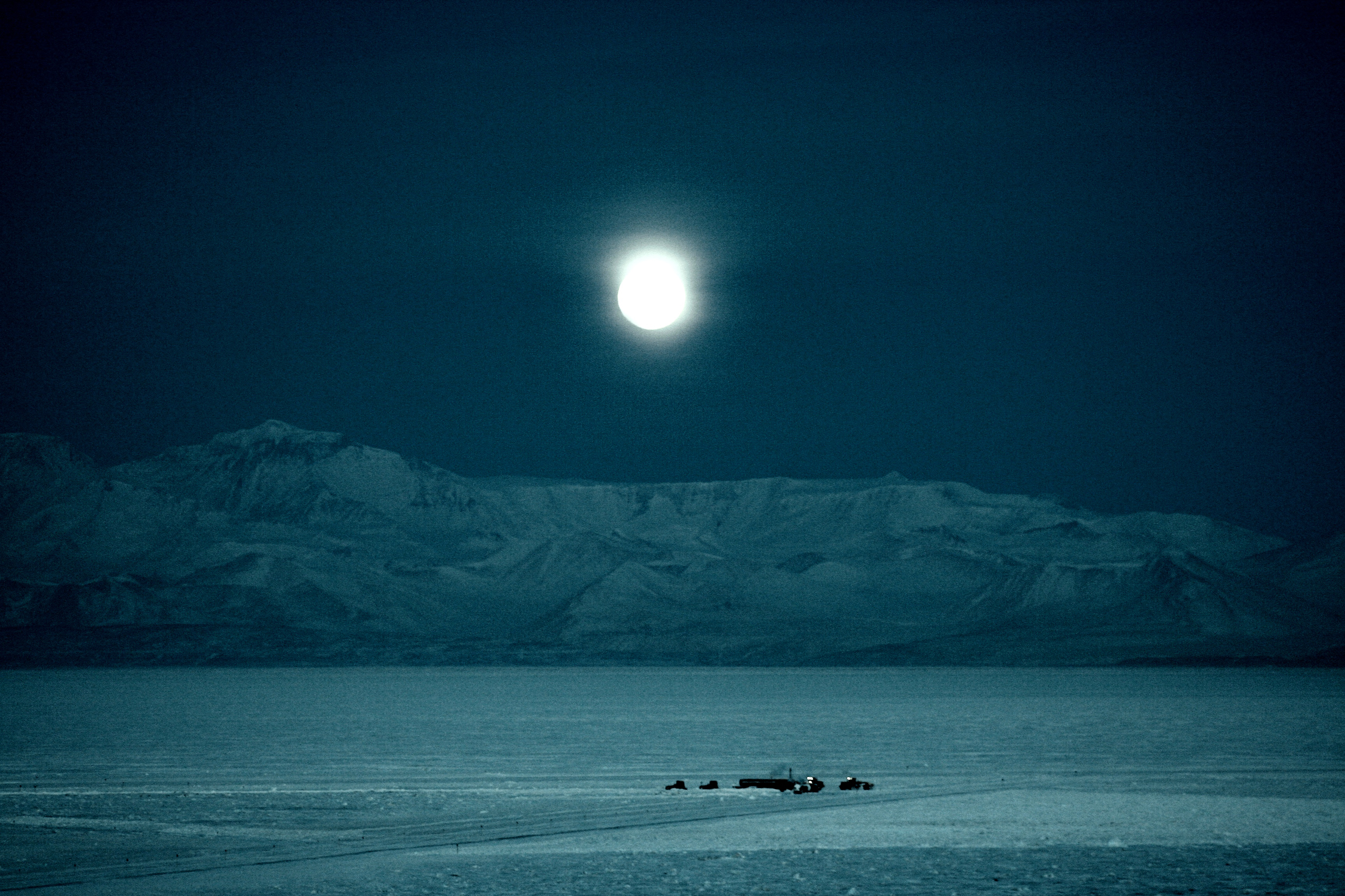 Северный полюс ночью