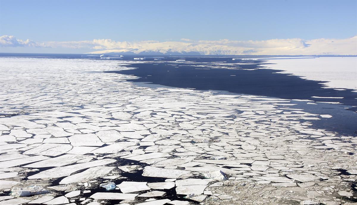 Antarctic Photo Library - Photo Details - sea-ice-broken.jpg