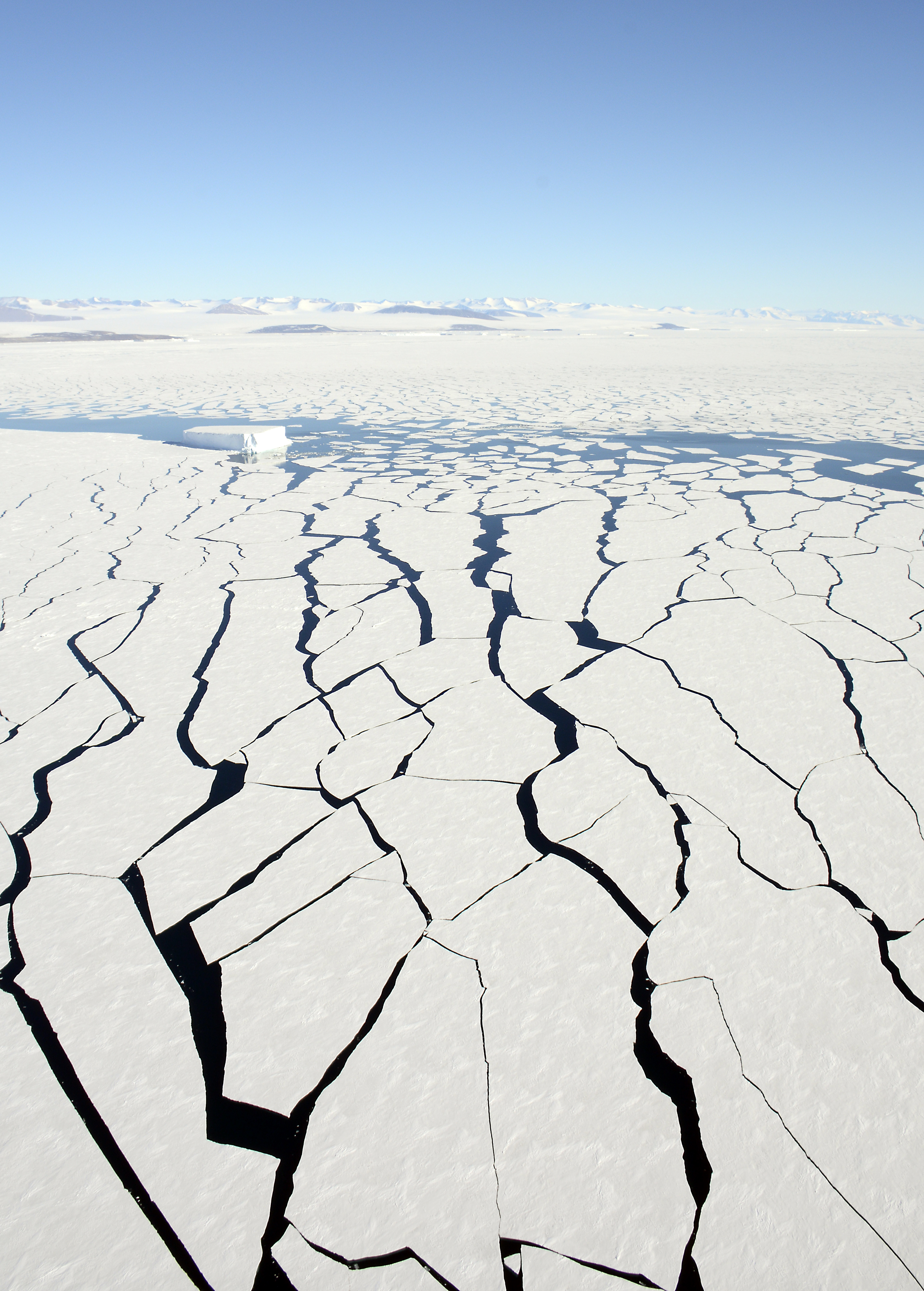 Cracks form in the sea ice of Mcmurdo Sound.